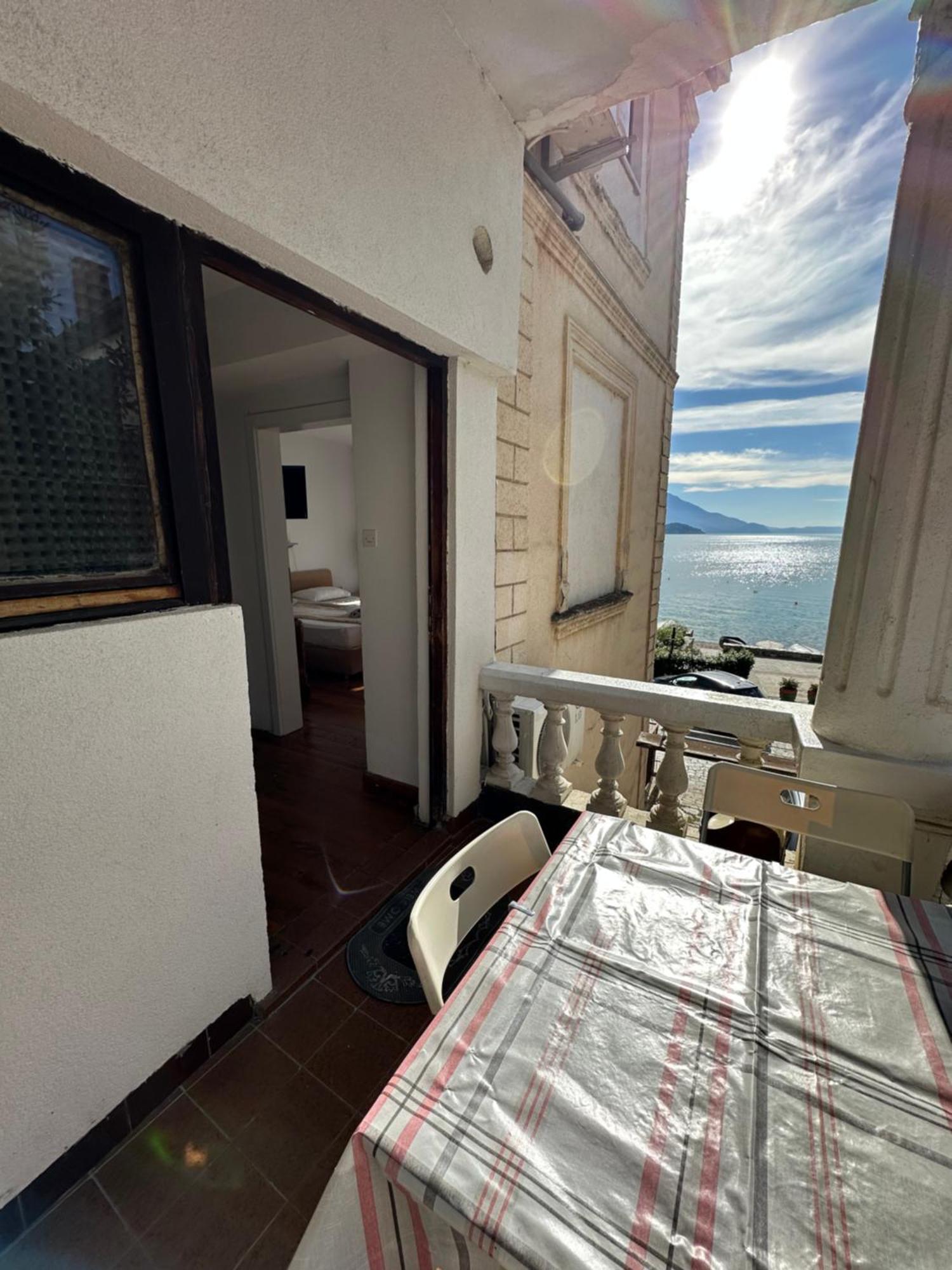 Savin Apartment Ohrid Luaran gambar
