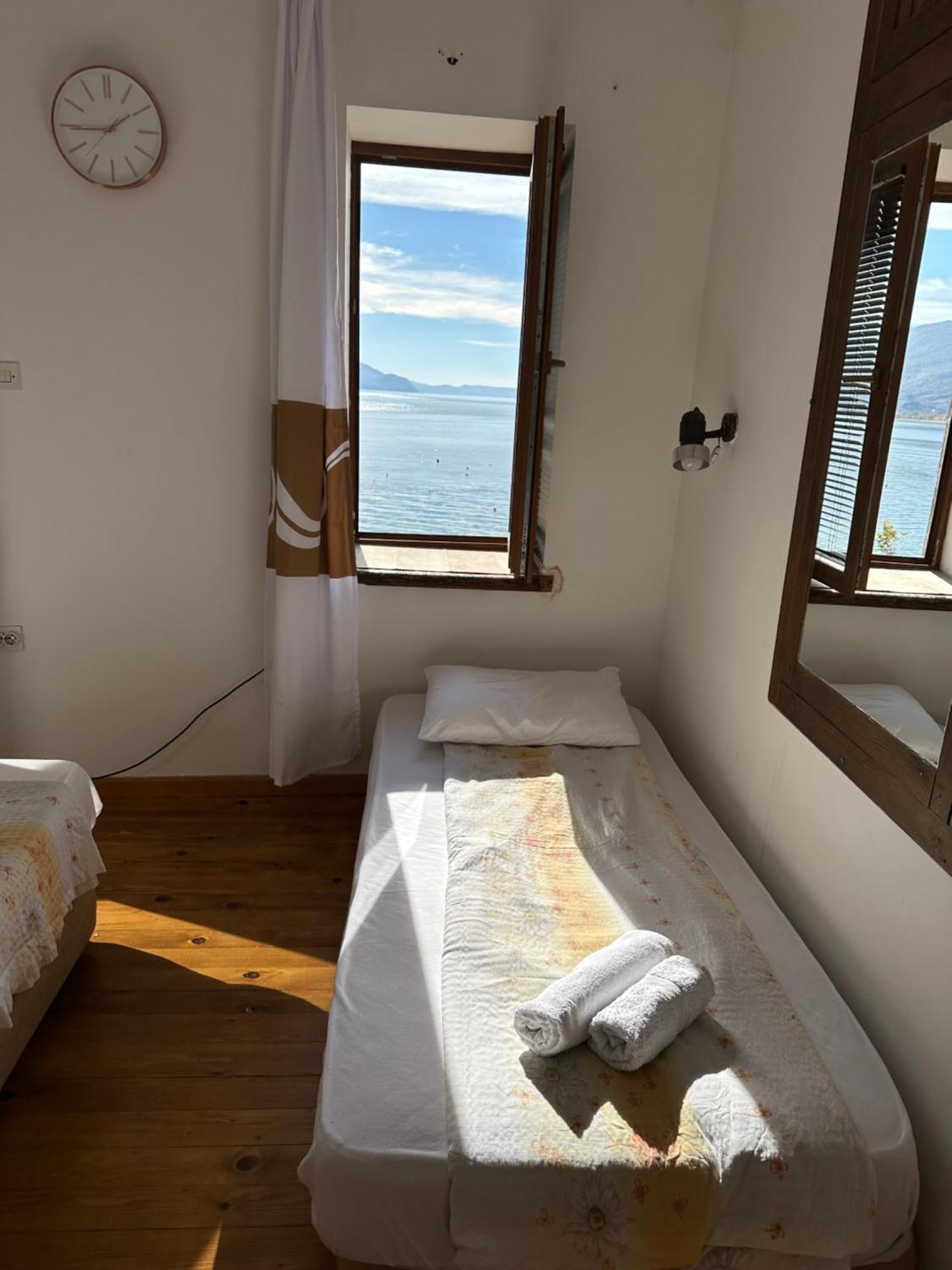 Savin Apartment Ohrid Luaran gambar